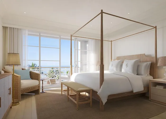 Naples Beach Club, A Four Seasons Resort