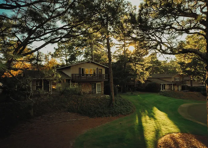 Pine Needles Lodge
