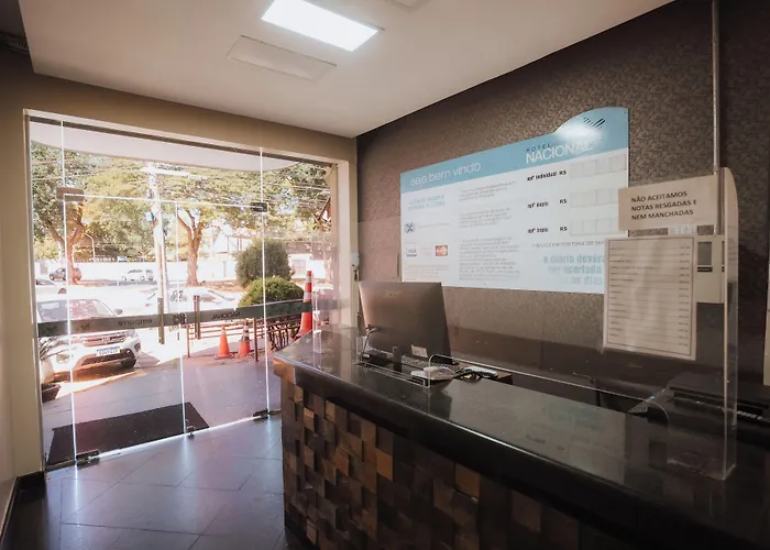 Hotel Nacional Service - Fácil acesso a Região da 44 e Rodoviária
