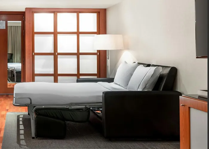 AC La Rioja By Marriott