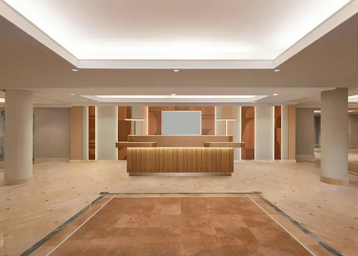 Courtyard By Marriott Rome Central Park