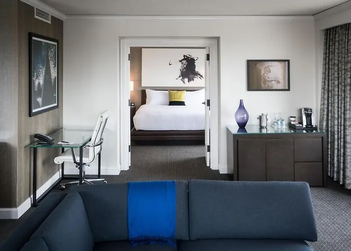 The Logan Philadelphia, Curio Collection By Hilton