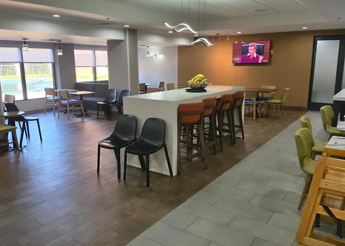 Hampton Inn Raleigh Capital Blvd North