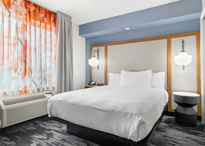 Fairfield Inn & Suites Clarksville