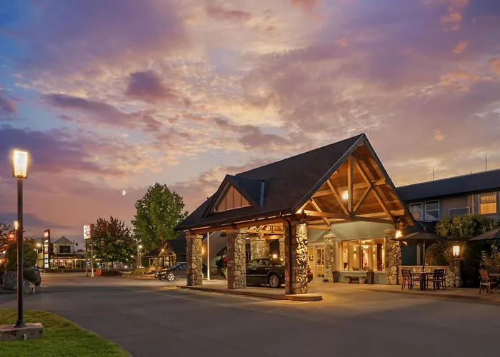 Best Western Plus Emerald Isle Hotel