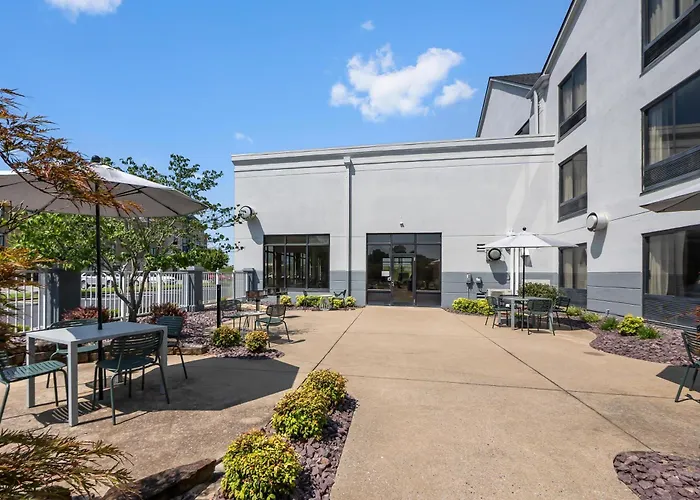 Auburn Place & Suites Paducah