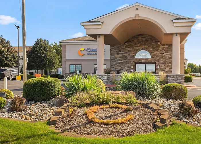 Comfort Inn & Suites Ludington Near Us-10
