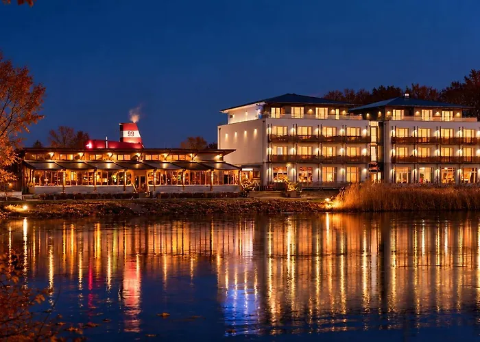 Riverside Hotel