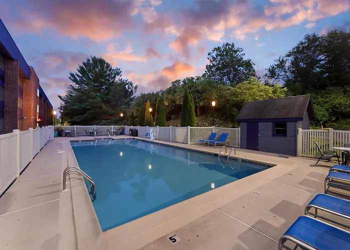 Best Western Plus Reading Inn & Suites