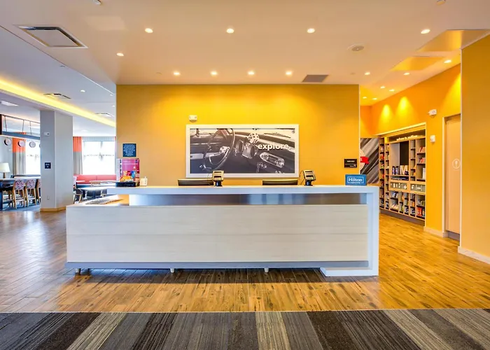 Hampton Inn & Suites Boston/Waltham