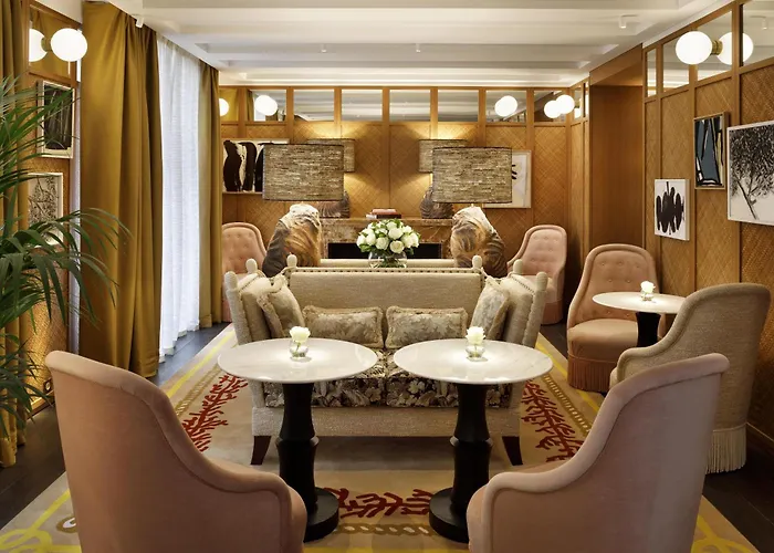 Le Belgrand Paris Champs Elysees, Tapestry By Hilton