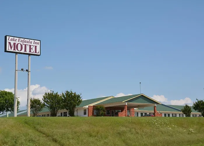 Lake Eufaula Inn & Suites