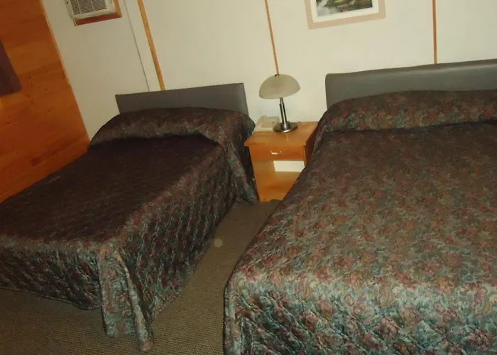 Dreamland Motel
