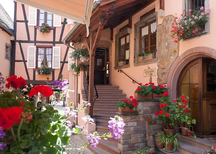 Bed and Breakfast La Griffe à Foin au Restaurant raisin D'or à Mittelbergheim