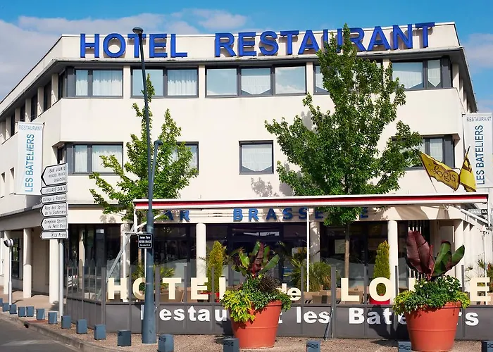 Hotel De Loire Et Restaurant Les Bateliers