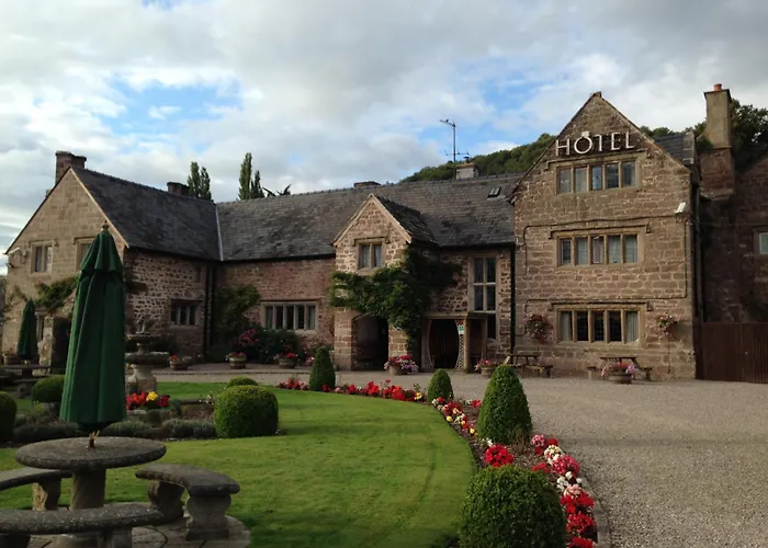 Old Court Hotel & Apartments