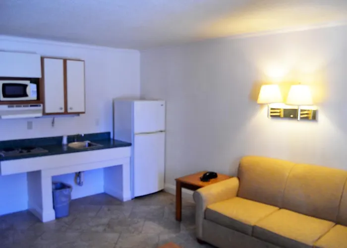 Cerca Del Mar Motel