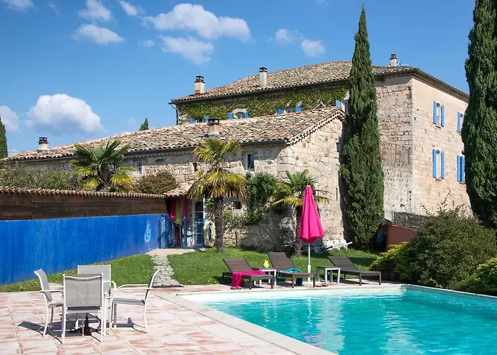 Chambres d'Hôtes et Gîtes Le Mas Bleu&Spa Resort