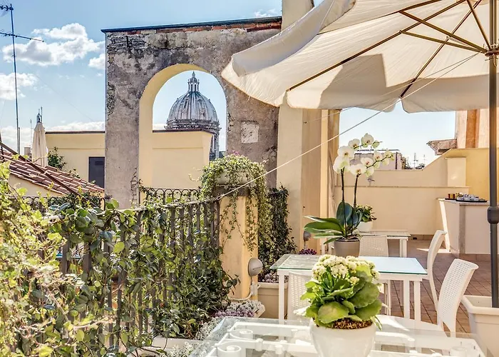 Terrace Pantheon Relais