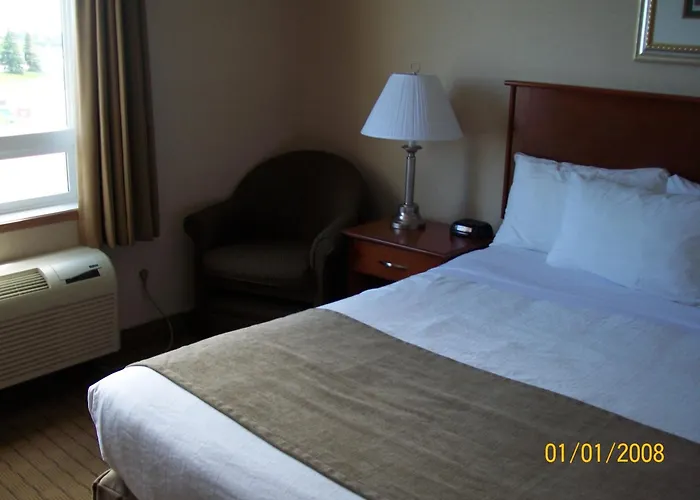 Days Inn By Wyndham Moose Jaw