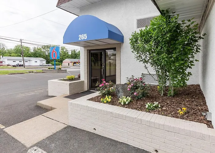 Motel 6-Warminster, Pa
