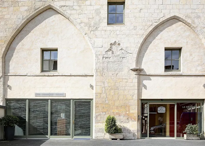 Restaurant Le Dauphin Et Le Spa Du Prieuré