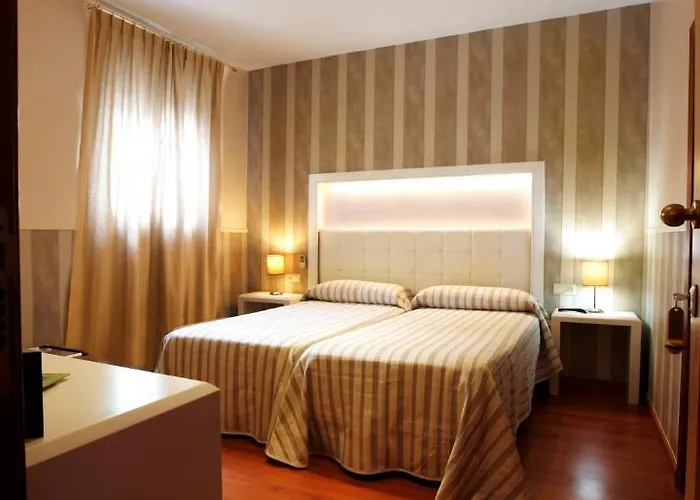 Hostal Paris