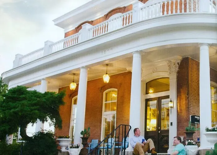 Bazsinsky House