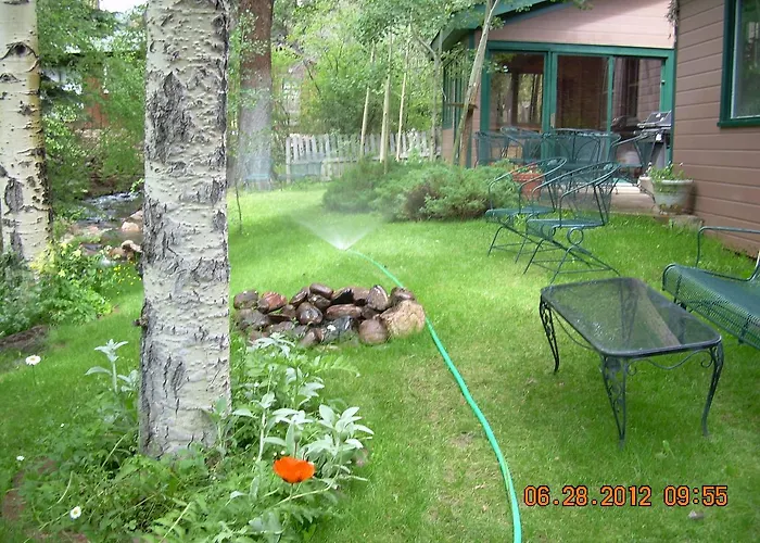 Dodgeton Creek Inn