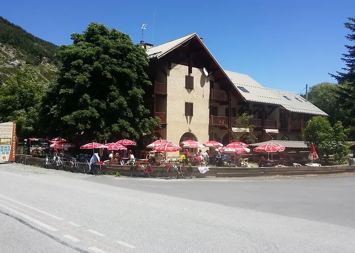 Hotel Le Guilazur à Château-Ville-Vieille