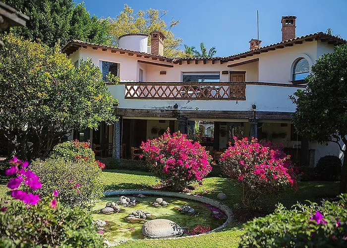 Casa Bugambilia, Un Pequeño Hotel en Tepoztlán