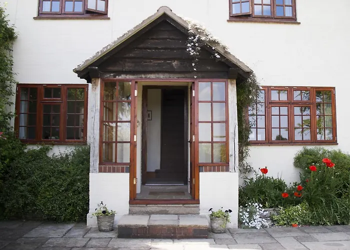 Larkrise Cottage Bed And Breakfast