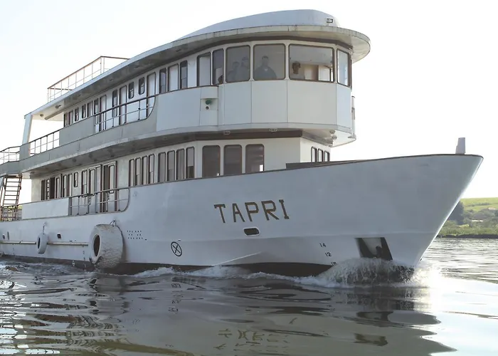 Tapri - Hotel Flutuante