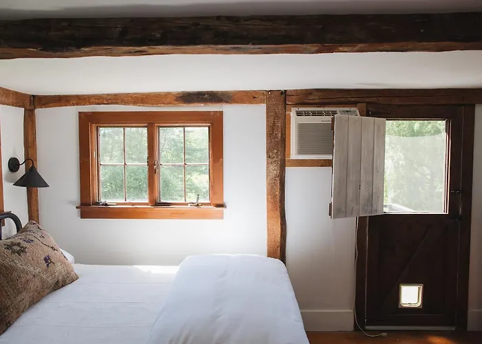 Squire Tarbox Inn Westport