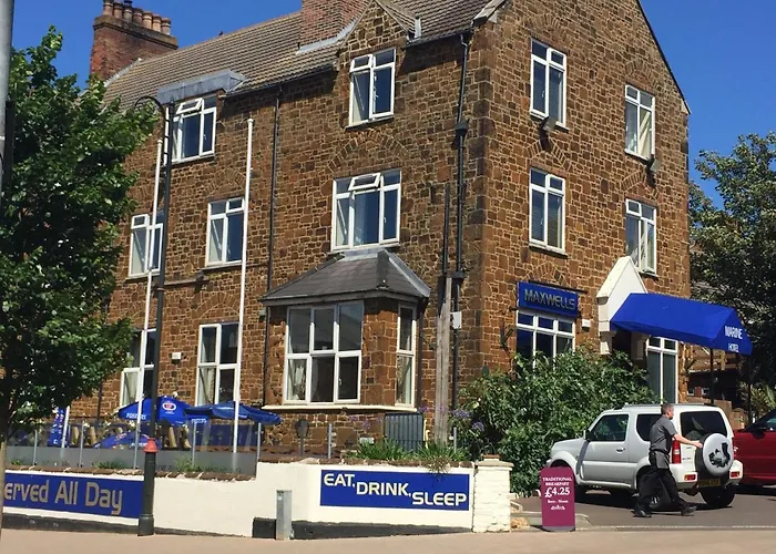 Marine Bar Pub With Rooms