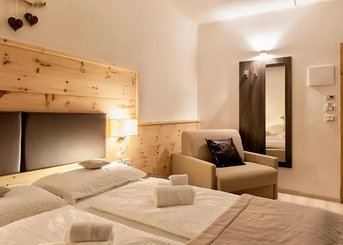 Hotel Alla Rocca Varena