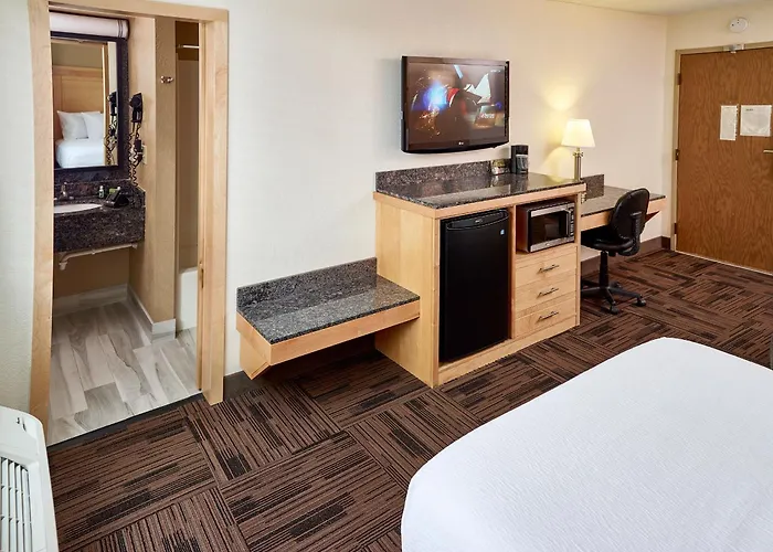 Livinn Hotel St Paul East / Maplewood