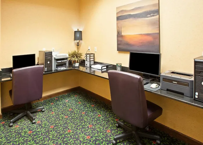 Country Inn & Suites By Radisson, Grand Rapids East, Mi