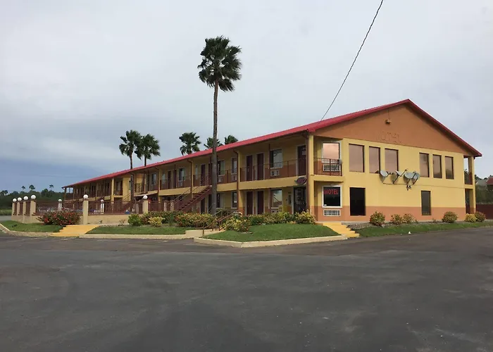 Deluxe Inn Airport