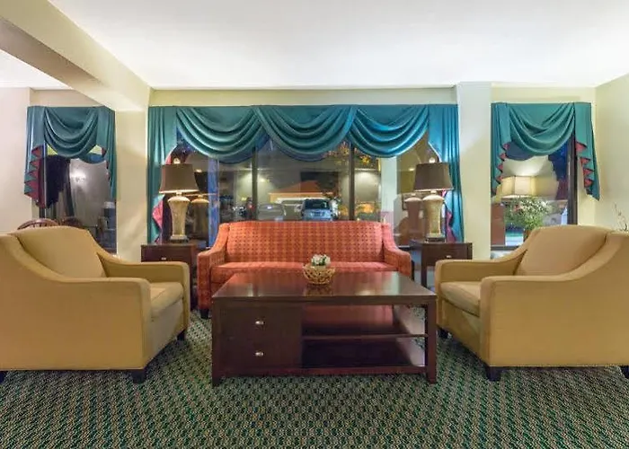 Howard Johnson Express Inn - Orangeburg