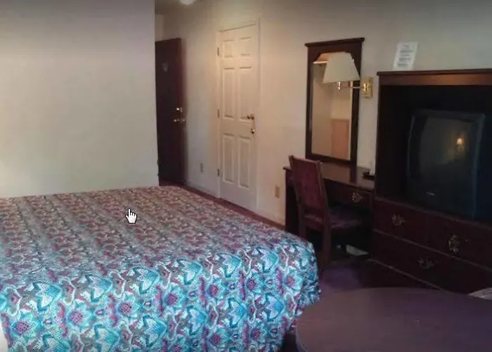 Hofbrau Riverfront Hotel