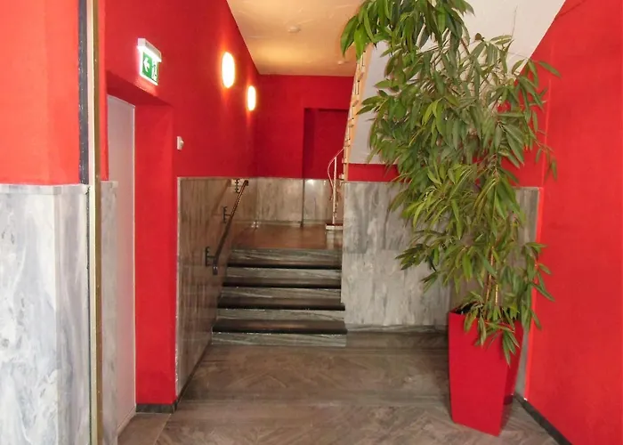 Ricks City Hotel