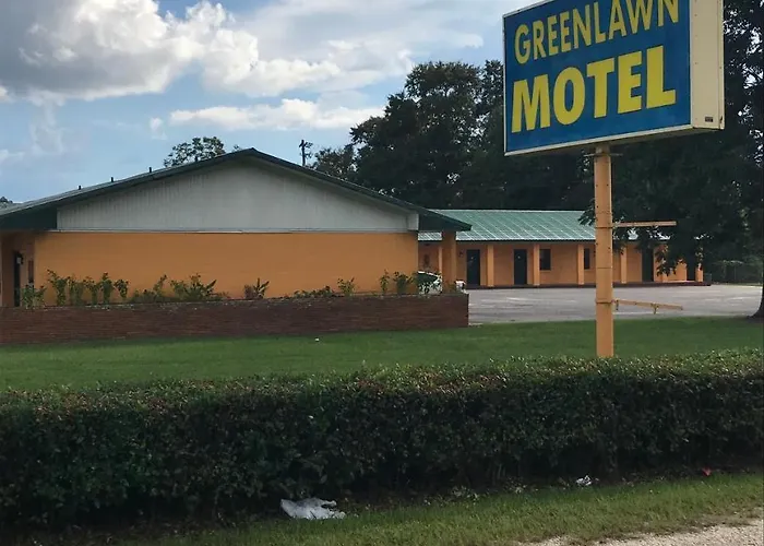 Greenlawn Motel