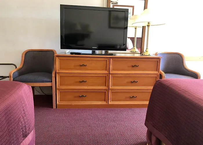 Kewanee Motor Lodge