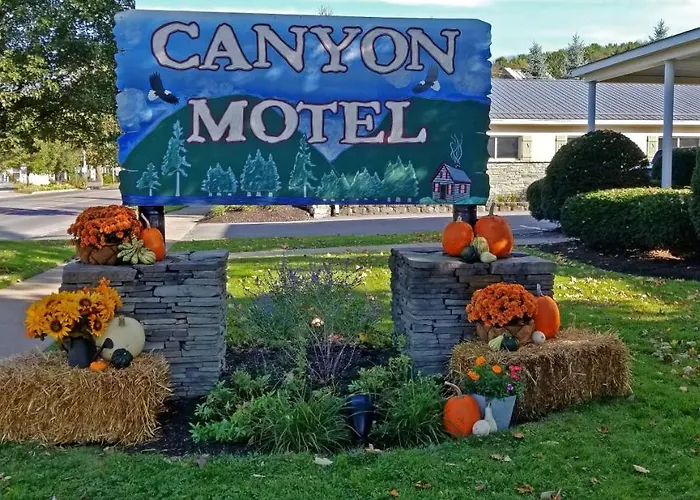 Canyon Motel