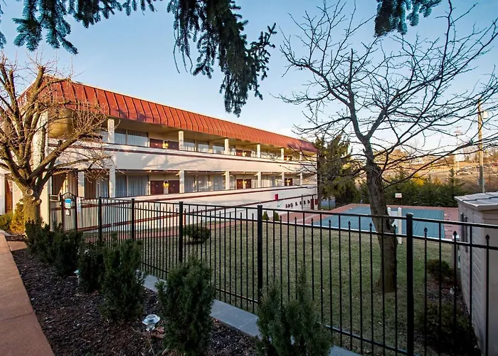Clarion Inn & Conference Center