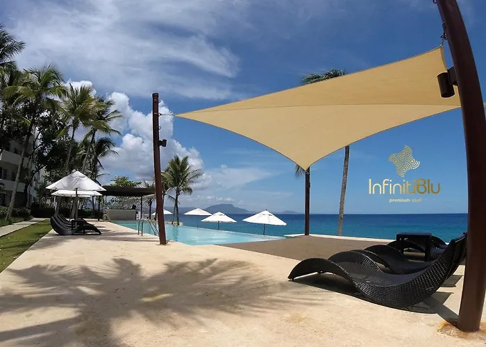 Infiniti Blu Luxury Ocean Front Condos