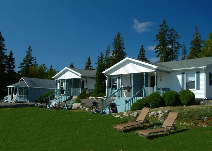 Sea Parrot Ocean View Manor Hotel Indian Brook