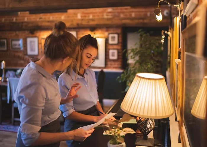 The Highdown - Brunning And Price Hotel Worthing
