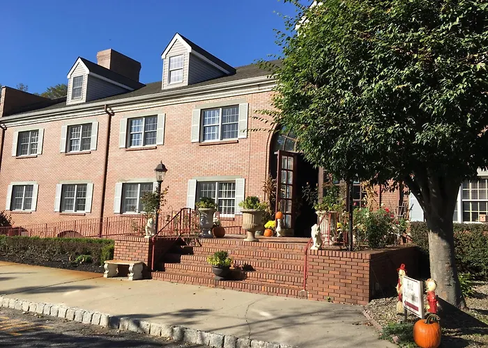 Colts Neck Inn Hotel
